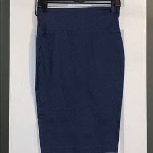 Form fitting High waist pencil skirt